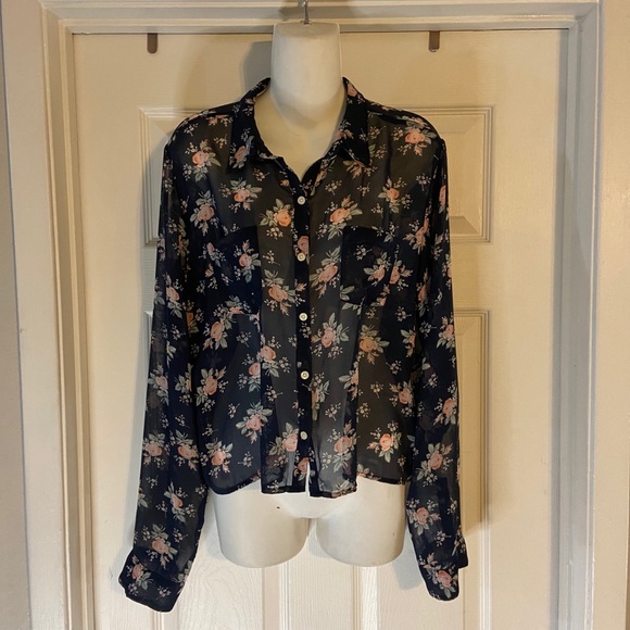 Sheer Navy Floral Button Up Top
Aeropostale - Picture 1 of 8